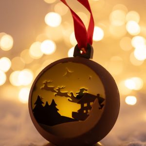 Boule de Noël ajourée