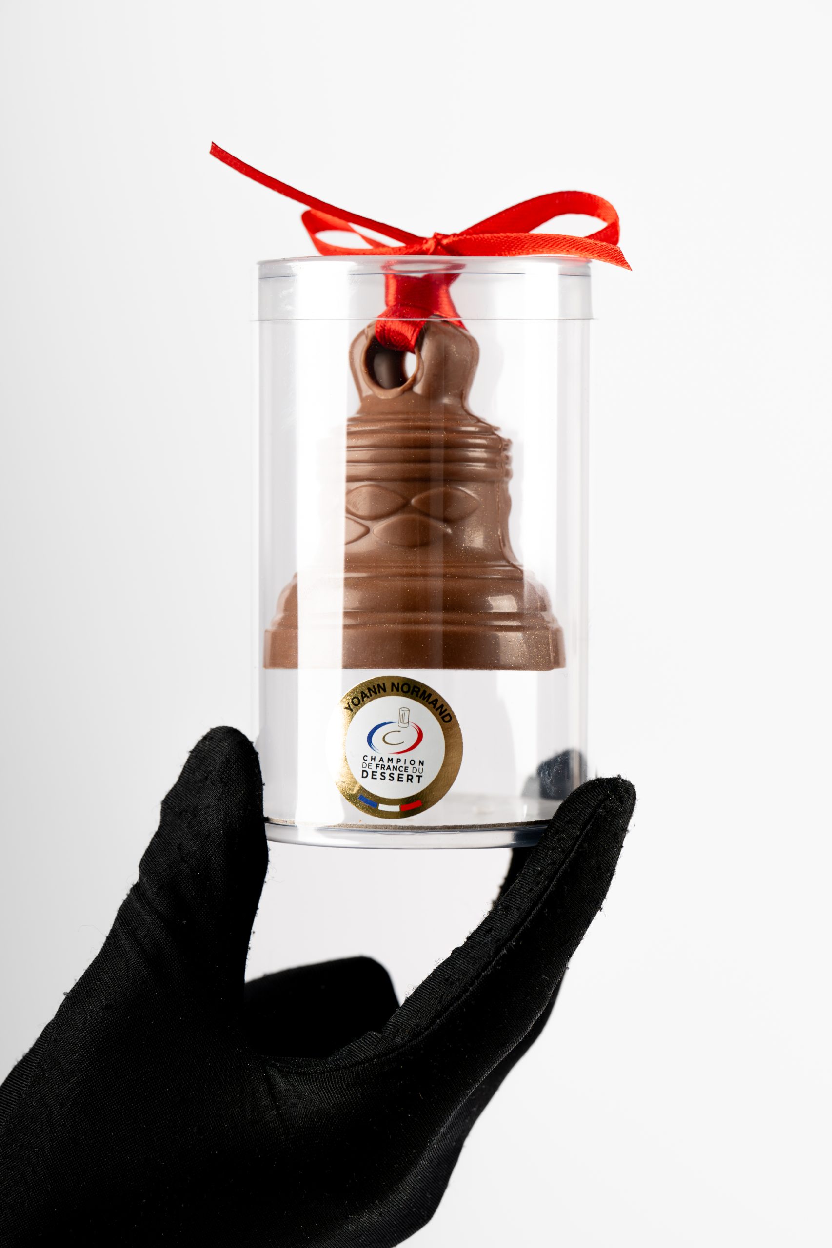 Cloche en chocolat suspendue